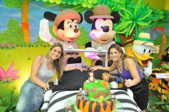 Mariana e Adriana Perylo comemoram os cinco anos da Perylampo. Crédito: Arquivo pessoal / Divulgação