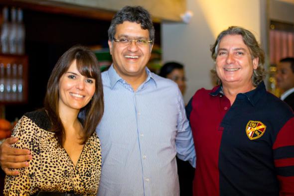 Juliana Garrido, Jayme Asfora e Otávio Moraes. Crédito: Juliane Kehrle / Divulgação 