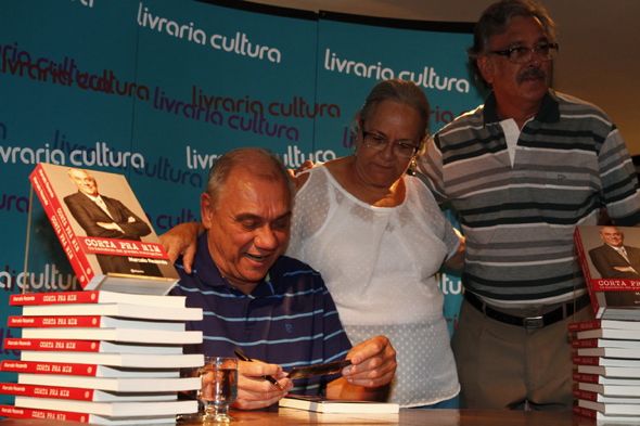 Marcelo Resende autografou seu livro ontem na Livraria Cultura. Crédito: Ricardo Fernandes / DP / D.A Press