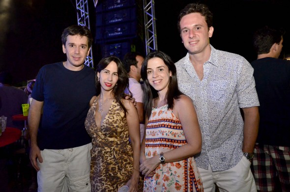 Felipe Carreras e Fabiana, Ana Carla e Augusto Acioli – Foto: Felipe Carreras com sua Fabiana e Augusto Acioli com a esposa Ana Cláudia - Guilherme Paiva/Divulgação 