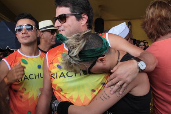 Marcelo Serrado abraçando Maria Gadu - Credito: Annaclarice Almeida/DP/D.A Press