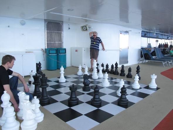 Jogo de xadrez gigante na área externa