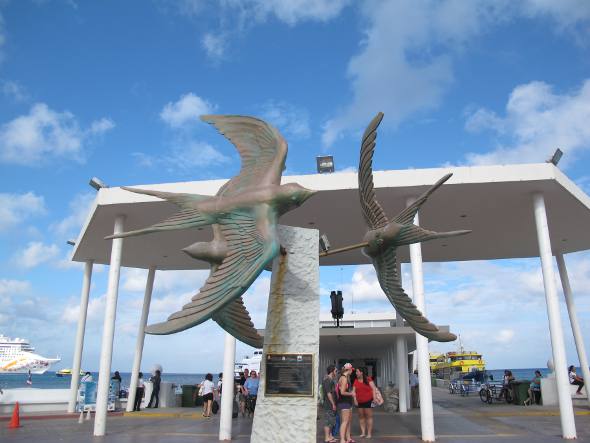 Monumento no centro de Cozumel