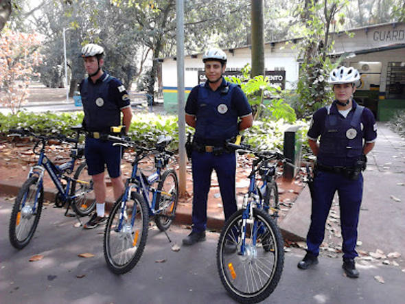 Bicicletas e policiais?Divulgação