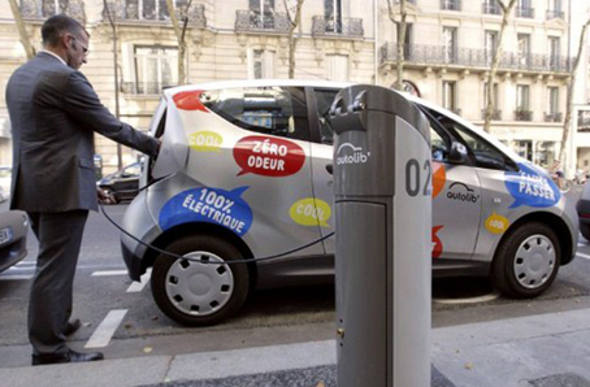 carro elétrico em Paris