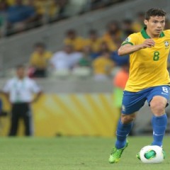 O pernambucano da seleção brasileira recebeu nova chuteira