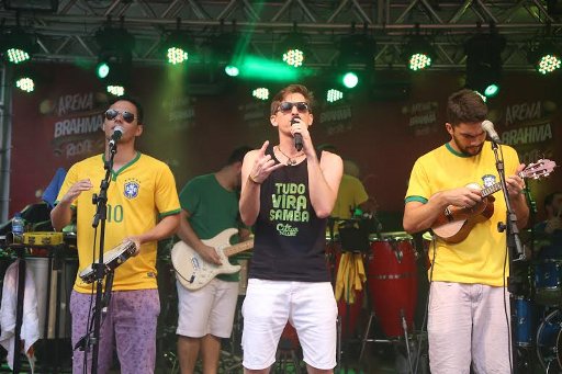 Banda Citrus Clube abriu a festa na Arena Brahma Barchef. Fotos: Humberto Reis/Divulgação