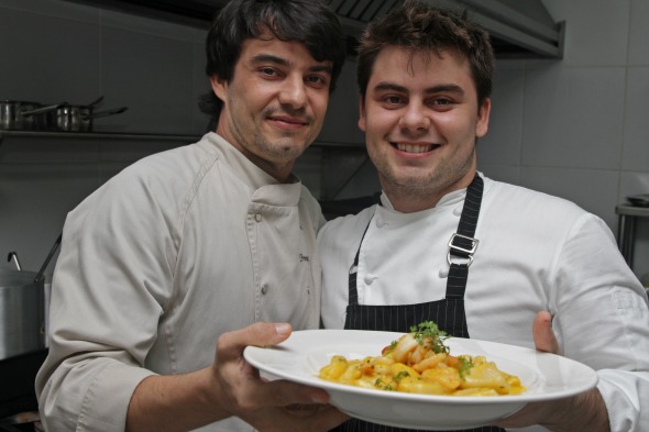 Os irmãos Hugo e Julio Provout vão realizar um jantar especial na próxima terça (11) - Crédito: Roberto Ramos/DP/D.A Press
