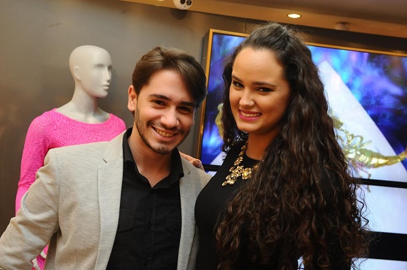 Matheus Lopes e Carolina Carneiro - Crédito: Armando Artoni/Divulgação