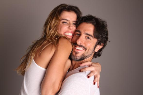 Débora Secco e Marcos Mion estarão neste fim de semana no Recife, com a peça "Mais uma vez amor". Crédito: Divulgação do espetáculo 