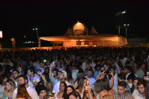 Animação do público foi contagiante do começou ao final da festa