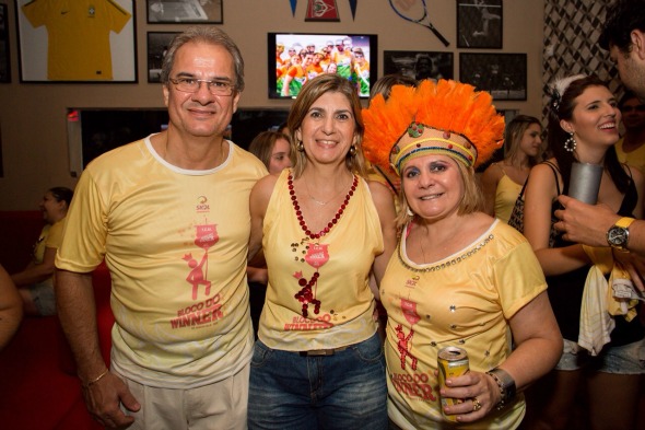 Fernando e Ana Lídia Bayma com Fátima Alencar. Créditos: Dado Cavalcanti/divulgação