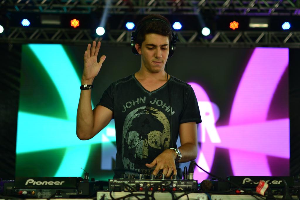 DJ Victor Neiva Créditos: Larissa Nunes/Vagalume Comunicação