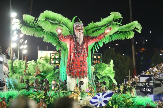 Desfile da Beija-Flor no Carnaval 2015. Crédito: Fernando Maia/Riotur/Reprodução