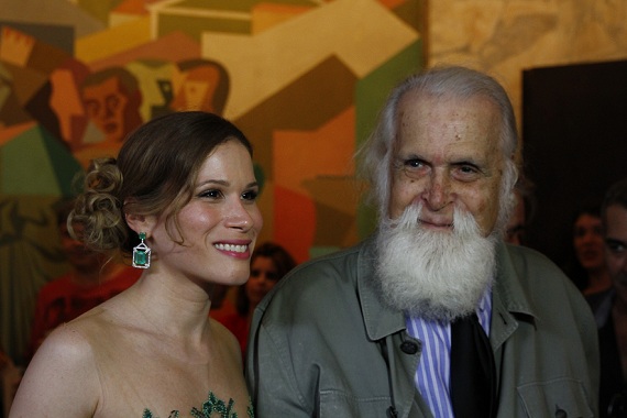 Mariana Brennand, com o tio Francisco Brennand. Crédito: Ricardo Fernandes / DP / D.A Press