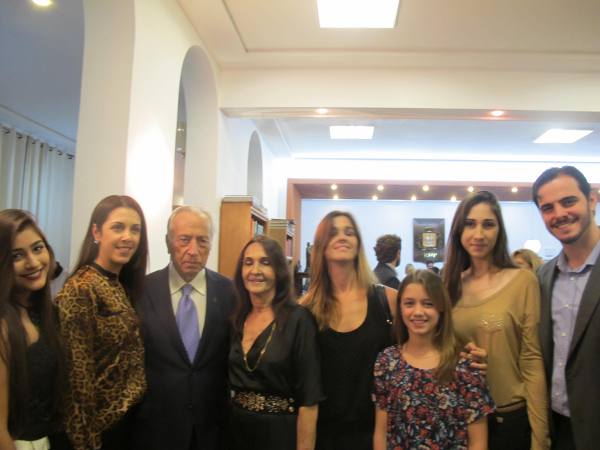 Armênio e Célia com filhas e neta