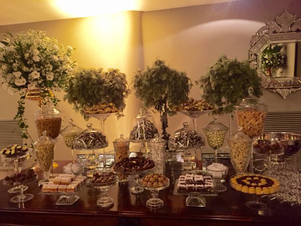 A mesa de doces de Lucinha Cascão