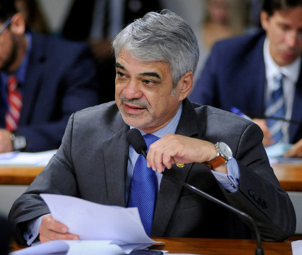 Humberto Costa/Ag. Senado