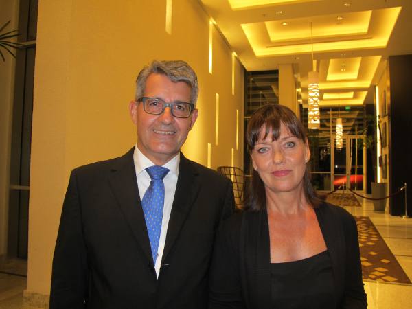 O consul e sra. Dietmar e Moinika Bock/JAMS