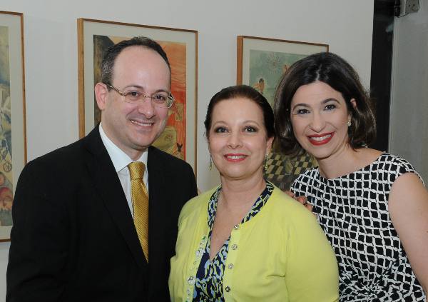 Gustavo, Marta e Isabella Freire/Divulgação