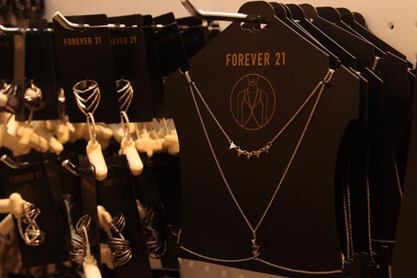 Body chain, outra tendência, custa R$ 25,90. Crédito: Tatiana Sotero/D.P./DA Press