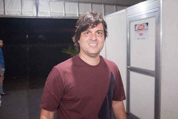 O produtor Bruno Rêgo no backstage do festival - Crédito: Vito Sormany/Divulgação