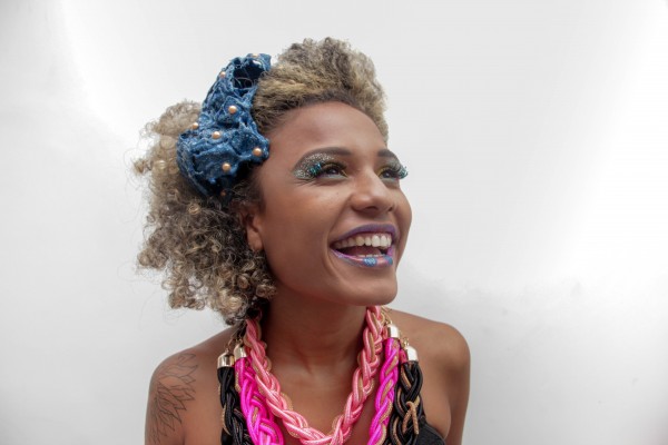 A Mercearia da Beleza promete muito brilho nas makes do carnaval - Crédito: Larissa Nunes/Divulgação