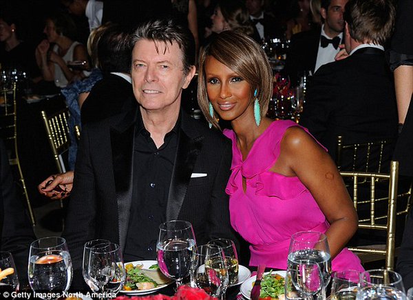 David Bowie e sua mulher Iman - Crédito: Reprodução