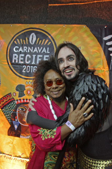 Chico César e Johnny Hooker - Crédito: Roberto Ramos/DP