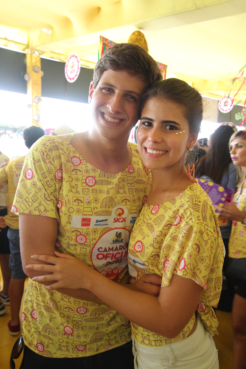 Joao Campos e Lara Santana 