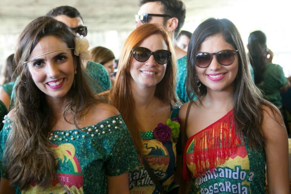 Larissa Santos, Isabela Barbarini e Gabriela Miranda. Crédito: Charles Johnson/Divulgação