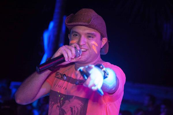 Felipe, da dupla Felipe e Gabriel - Crédito: Vito Sormany/Divulgação