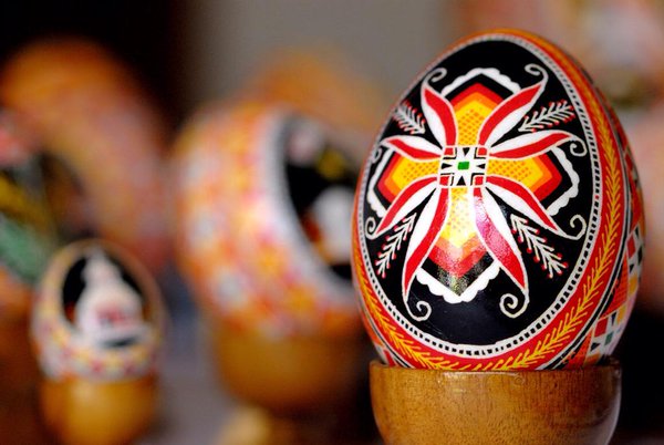 A arte de pintura dos ovos é tradição na Ucrânia - Imagem Ilustrativa/Reprodução/Twitter