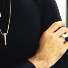 Cris Lemos lança coleção masculina de joias