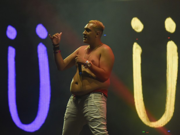 MC Bin Laden canta 'Tá tranquilo, tá favorável' com Jack Ü no Lollapalooza