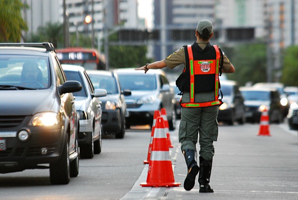 Operação Lei Seca reforçada durante o feriado - Crédito: Paulo Paiva/DP
