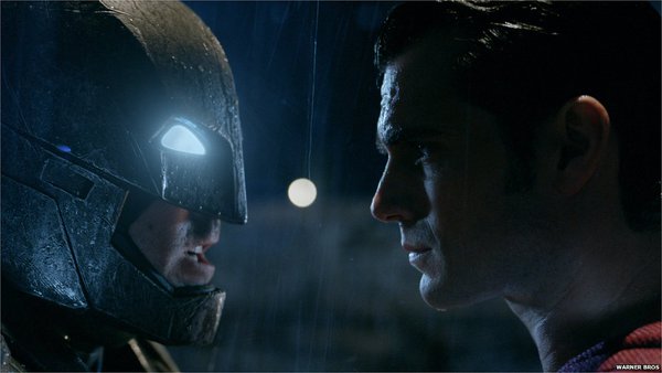 Batman vs Superman: A Origem da Justiça foi a melhor estreia de um filme da DC - Crédito: Reprodução/Twitter