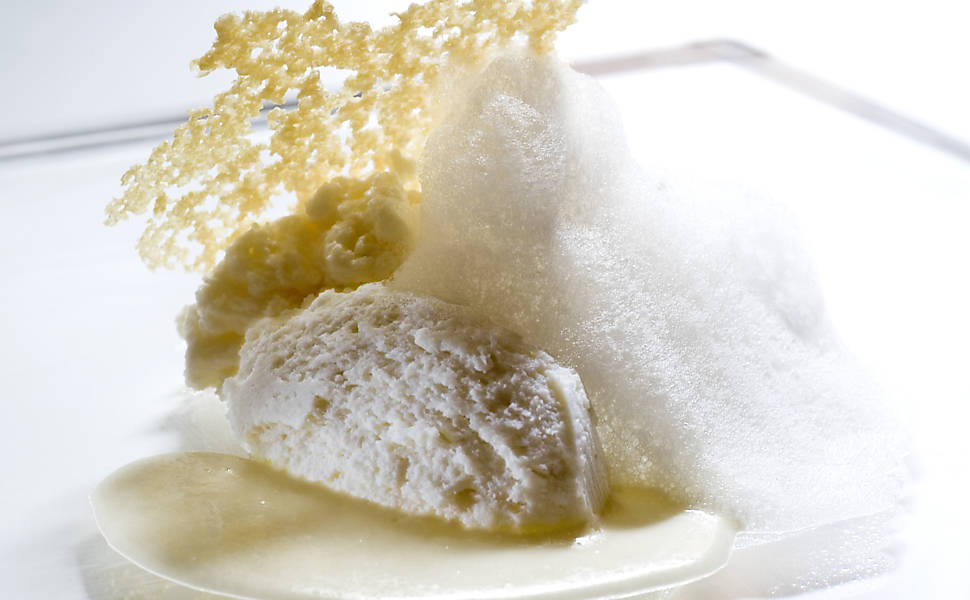  Prato com cinco texturas de queijo parmigiano-reegiano, da Osteria Francescana  - Crédito: Divulgação