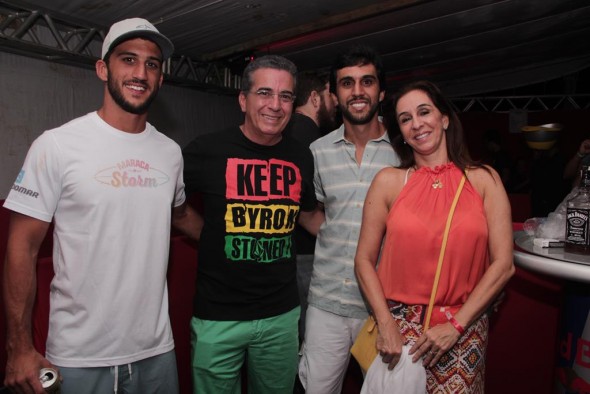 Henrique Gomes  assistiu ao show com a família. Crédito: Larissa Nunes/VagalumeComunicação