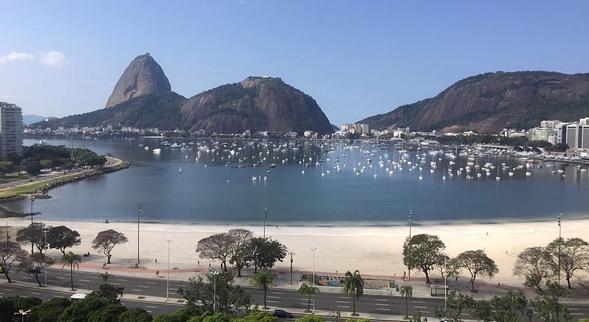 A vista do rooftop do Yoo2 Rio contempla a belíssima Baía de Guanabara - Crédito: Thayse Boldrini/DP