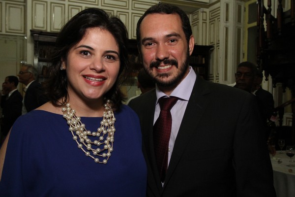 Priscila Krause e seu esposo Jorge - Crédito: Roberto Ramos/DP