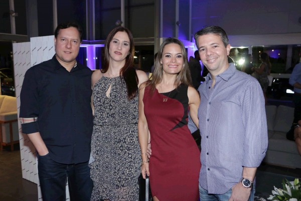 Paulo Jorge e Ana Sauders com Márcia e Fábio Casanova - Crédito: Bruno Maia/Divulgação