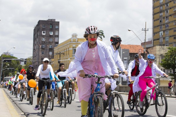 Doutores da Alegria realizam passeio ciclístico neste domingo