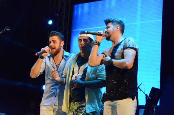 Durval com Zé Neto e Cristiano. Crédito: Gil Alves / Divulgação