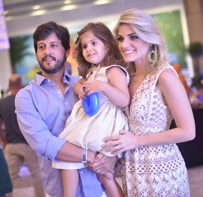 Eduardo e Mariana Cunha, a filha