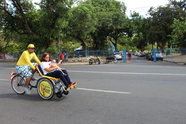 Bicicletas podem ser usadas por crianças acompanhadas dos pais - Crédito: Divulgação/Bike Sem Barreiras