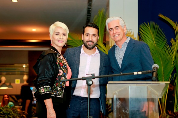 Carla Guerra, Rafael Tenório e Romero Duarte - Crédito: Marcelo Marona