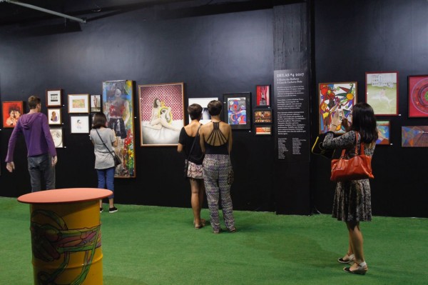 Exposição 'Delas' toma conta de toda a parede da Mostra - Crédito: Ricardo Fernandes/DP