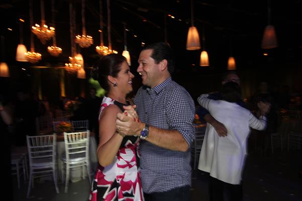 Geraldo Julio e Cristina Mello curtindo o Baile dos Namorados - Crédito: Roberto Ramos / DP