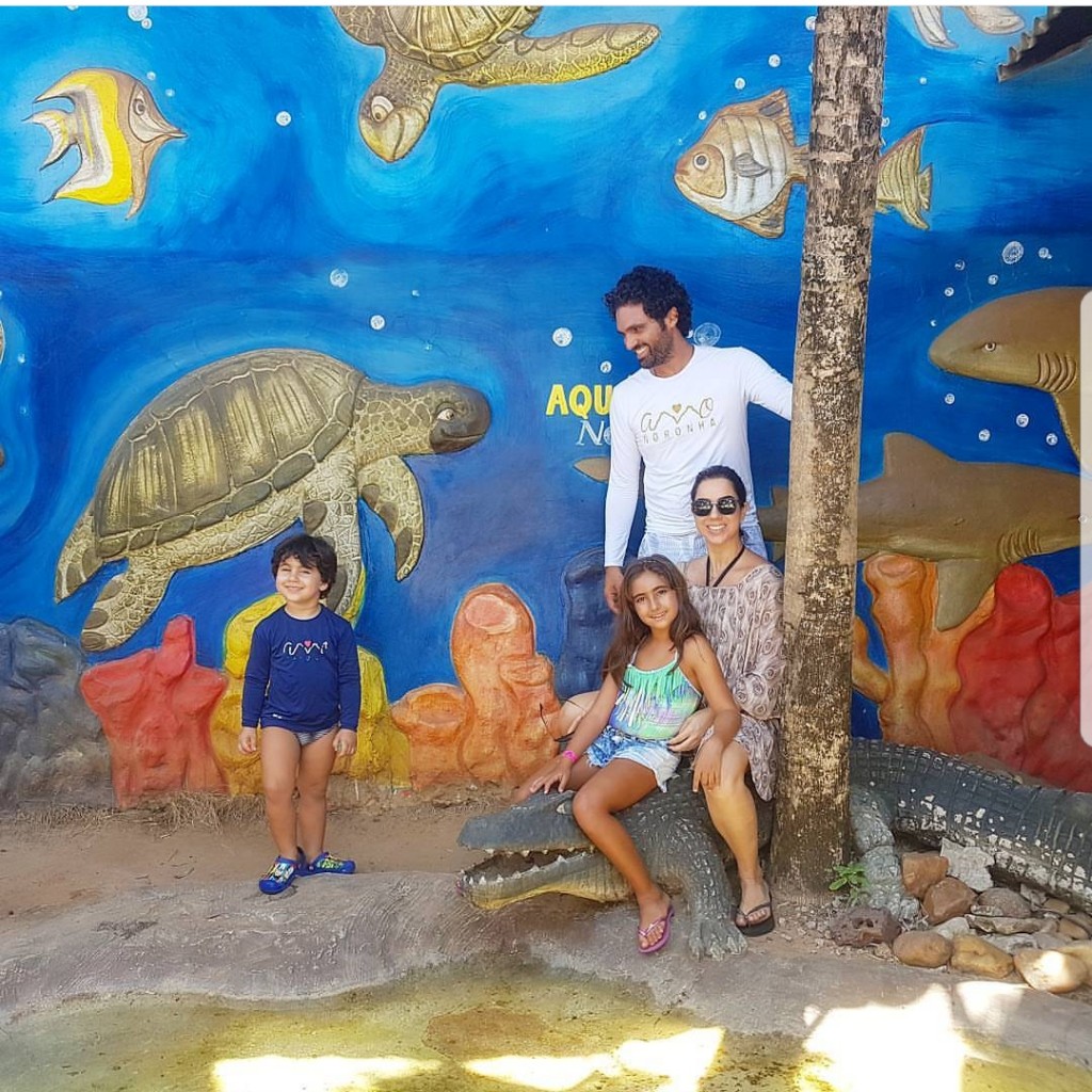Tuca Sultanum com sua esposa e dois filhos - Crédito: Reprodução / Instagram